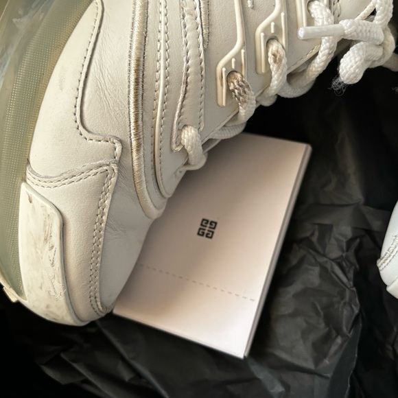 Givenchy Chito Sneakers - Picture 15 of 15